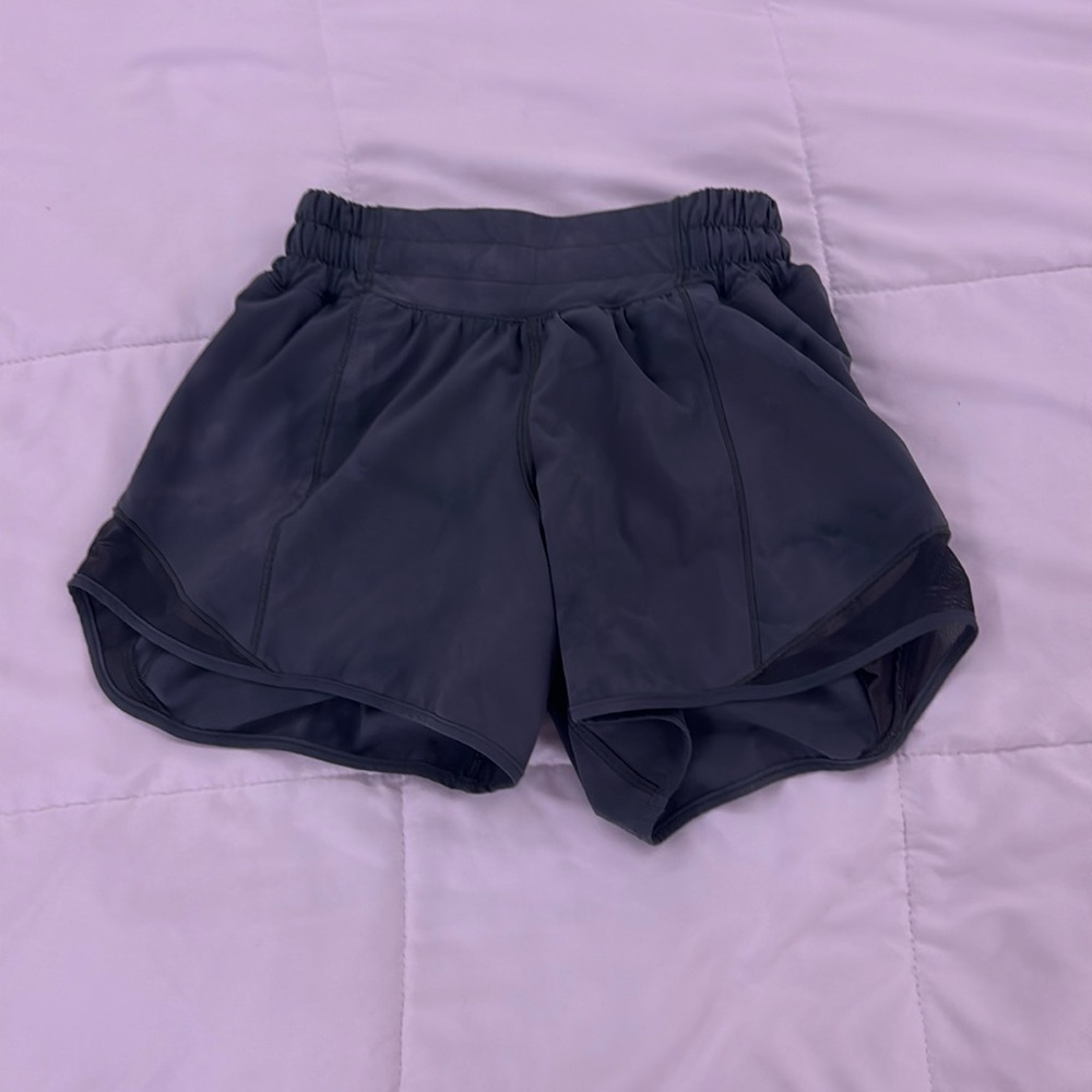 lululemon shorts size 0 , 4”